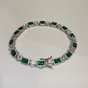 Emerald and Diamond bracelet